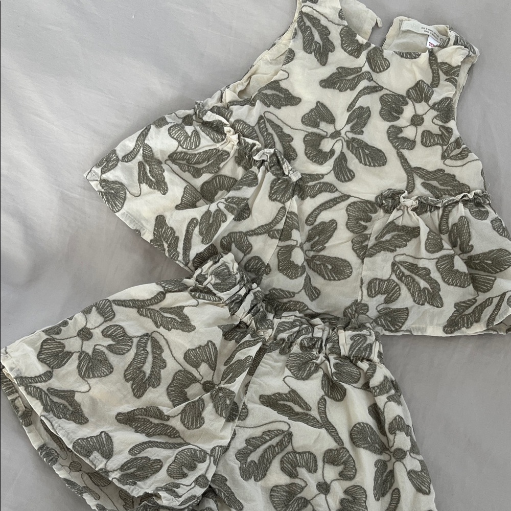Zara Toddler Girl Floral Sleeveless Top and Shorts Set 5T